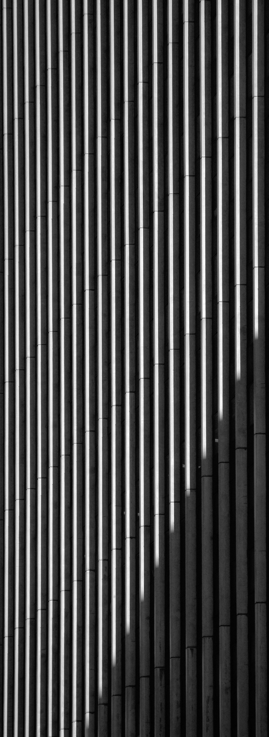 Vertical line pattern in New York City building